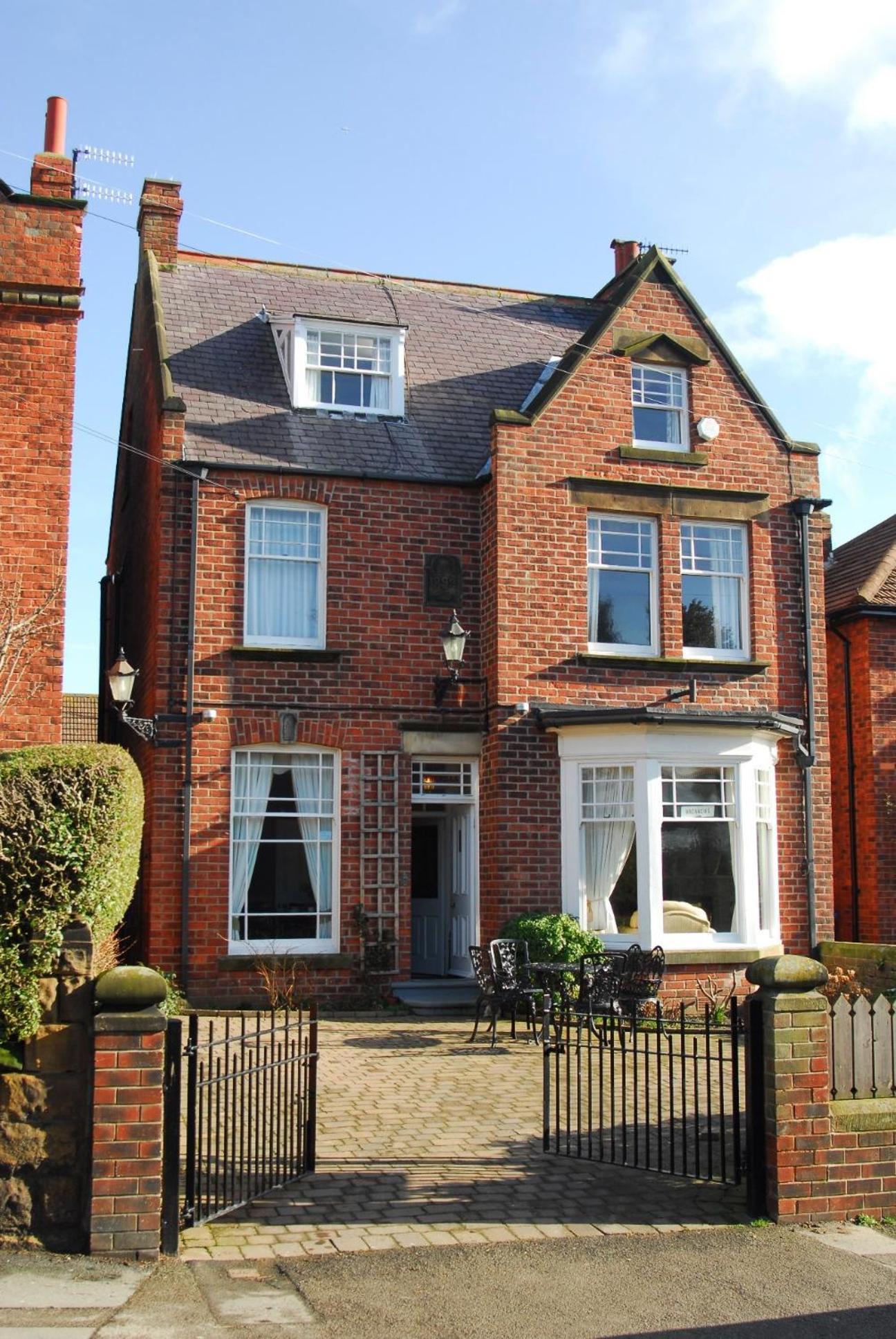 The Villa In Robin Hoods Bay 로빈후즈베이 외부 사진